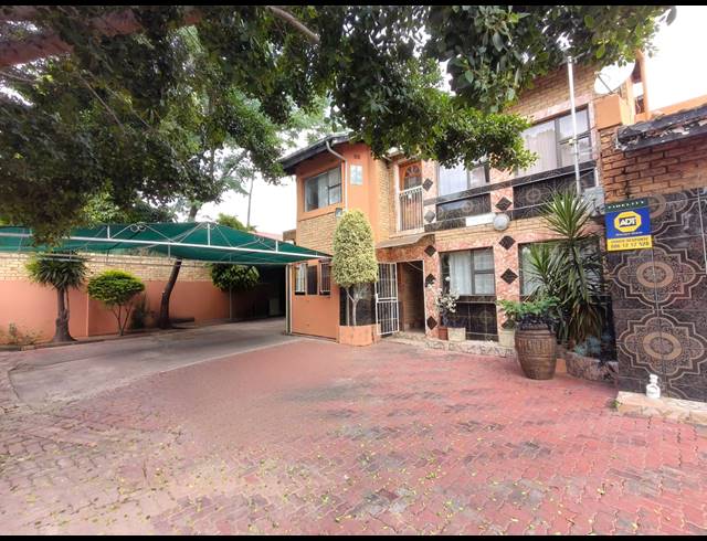 980M² BED & BREAKFAST FOR SALE IN HEUWELSIG